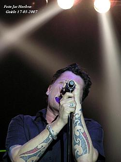 Golden Earring show photo March 17 2007 Goirle - Feesttent photo Jac Hoeben